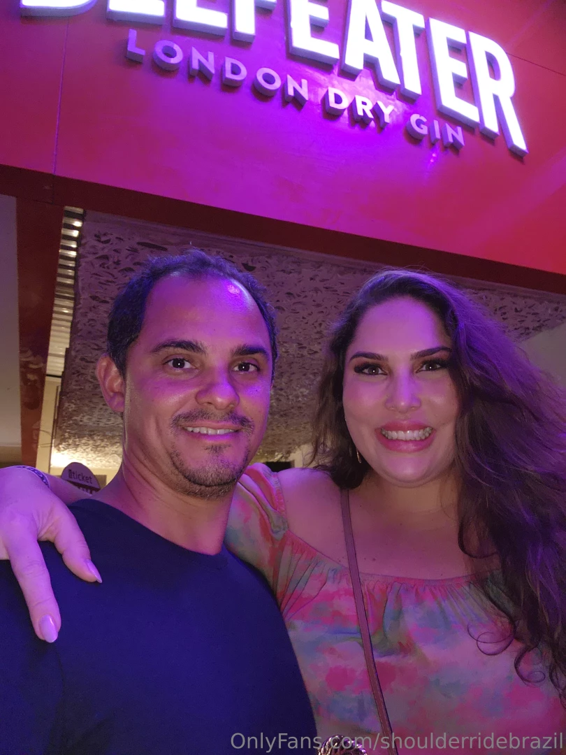 Enjoying henrique and juliano s concert in the marketplace mais part 5 