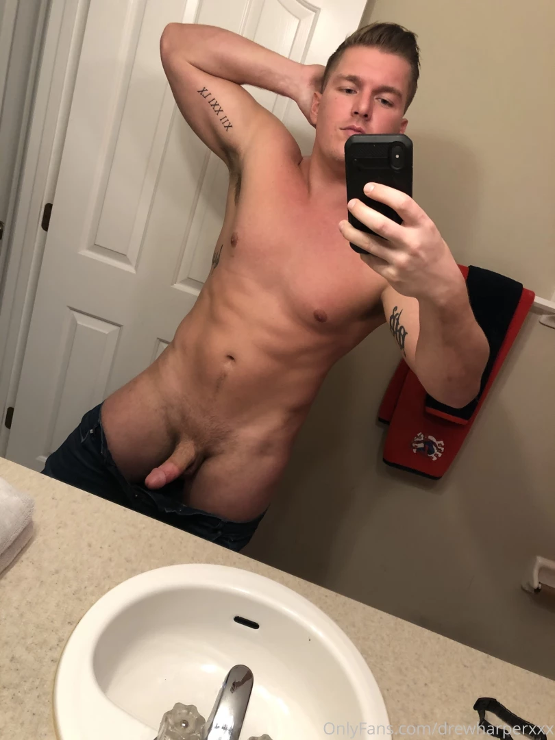 Bend over on the bathroom sink and spread open that ass cheeks for me 