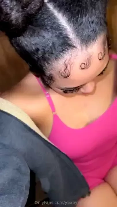 Hi it s me at the gym did you see my dm 