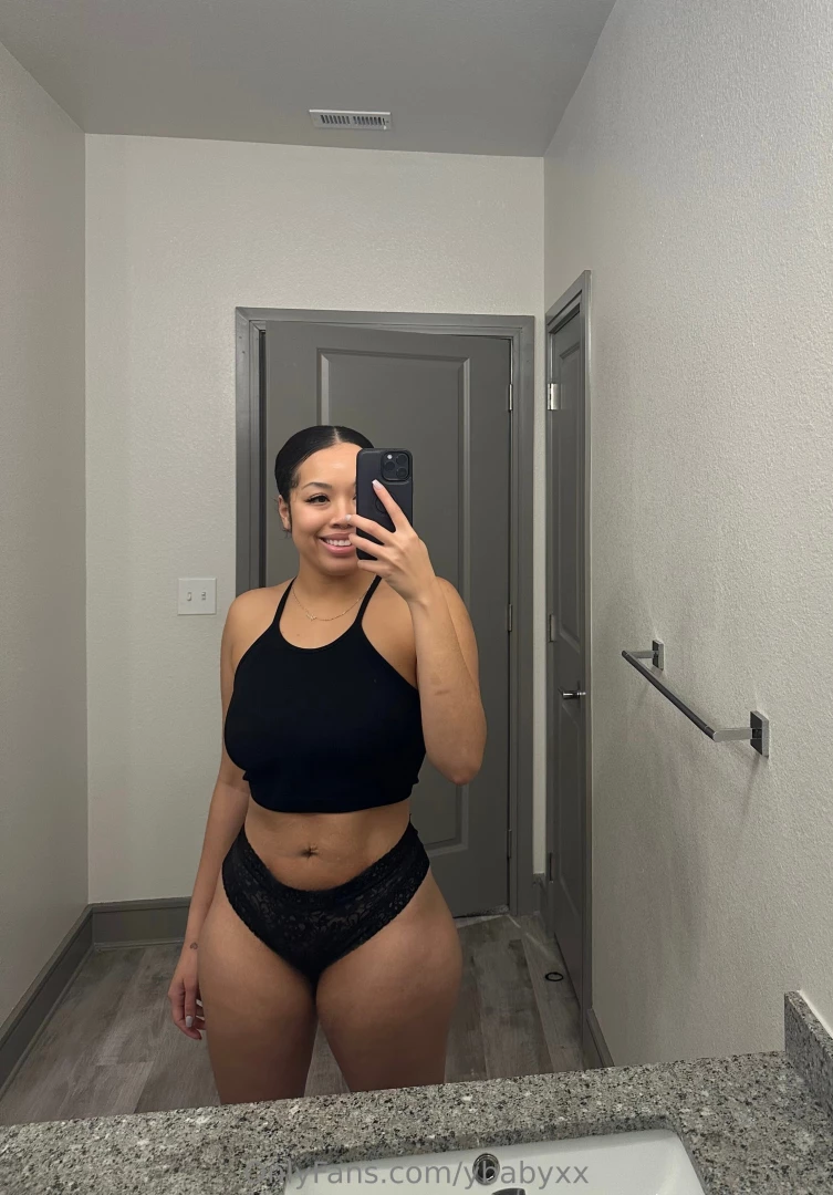 Bcus i love yall swipe to the right 