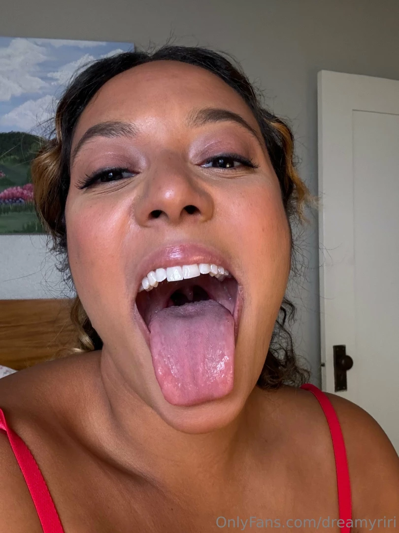 Me when you tell me your gonna cum on my face 