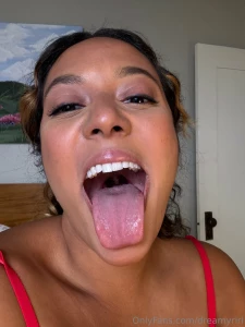 Me when you tell me your gonna cum on my face