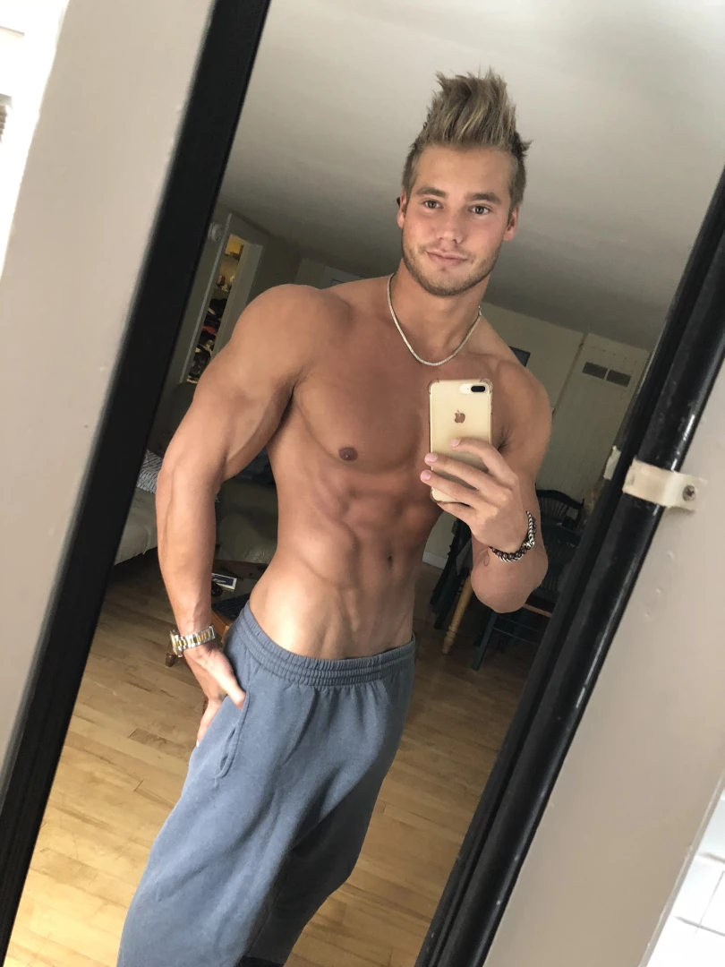 When it comes to grey sweatpants you either you got it or you don t 