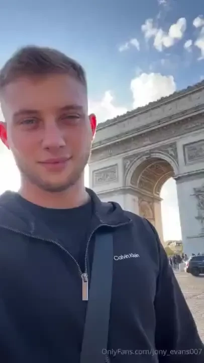 I hope you don t mind if i keep posting photos from paris i know you 