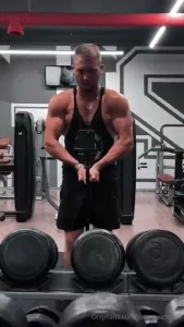 With every effort i do that perfect body for u just hope u appreciate