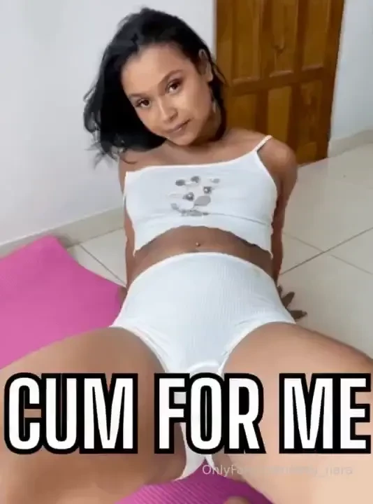 Pussy show spreading these legs open in front of the mirror this part 1 