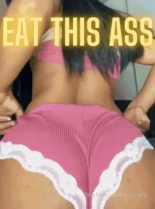 Spreading my pussy n asshole wanna see me spread n fuck my tight holes