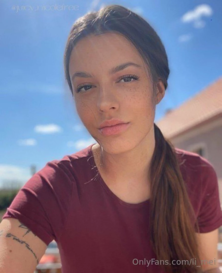 Sweet and funny but with a tight pussy to die for juicy_nicolefree part 281 