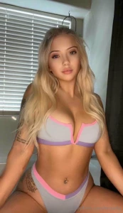 Tatumsloan is doing a huge sale today omg i can t believe she s