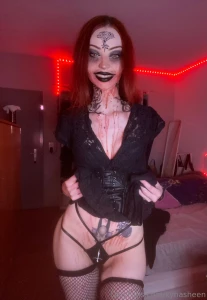 Halloween week started let me eat you ready for some halloween pics