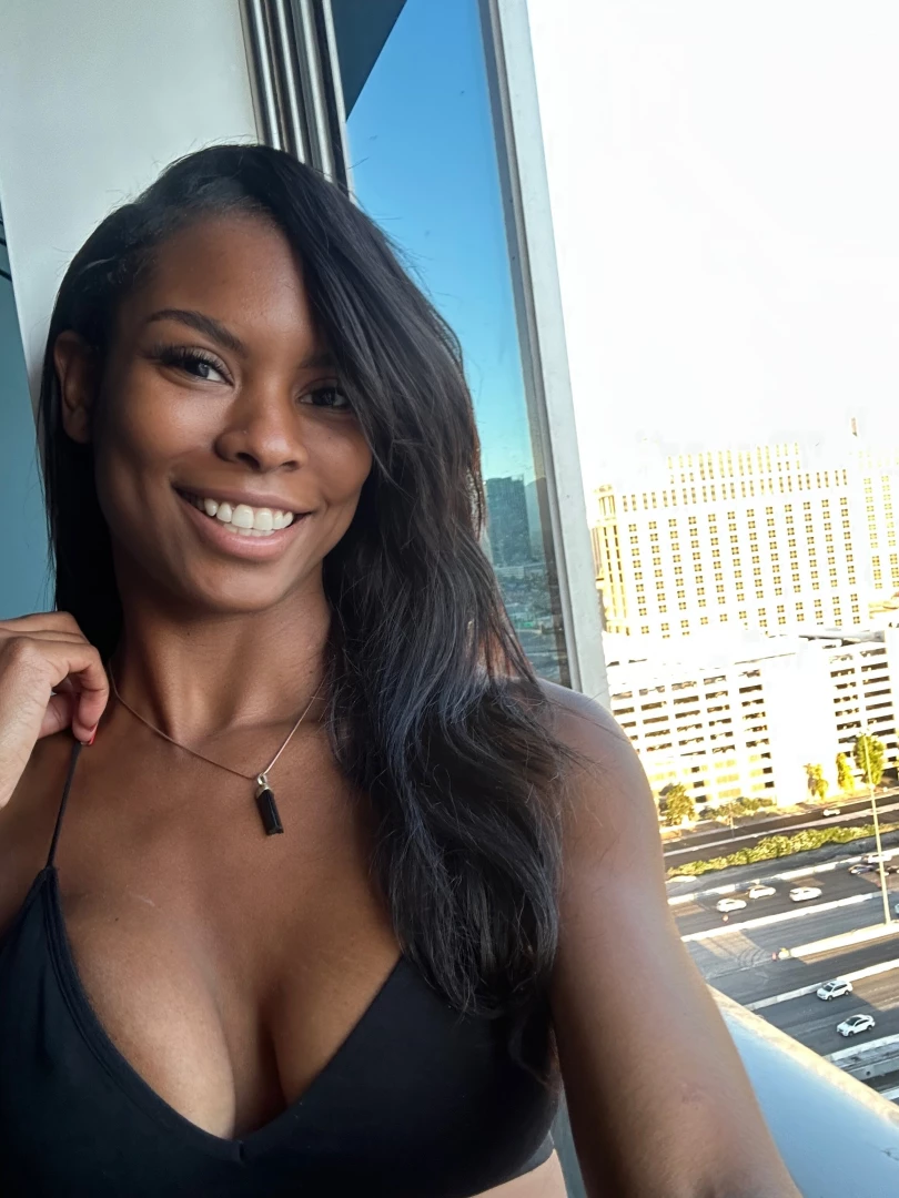 Happy monday hope you have the best week ever keep your eyes peeled 