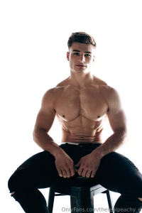 Serving looks and body ready to turn up the heat with me