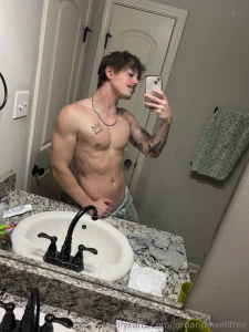 My boy sethhsegura is on of and he s got some hot content this tatted