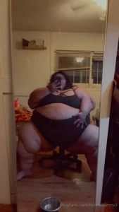 Hehe very cute very mindful very much getting bigger and squishier part 1