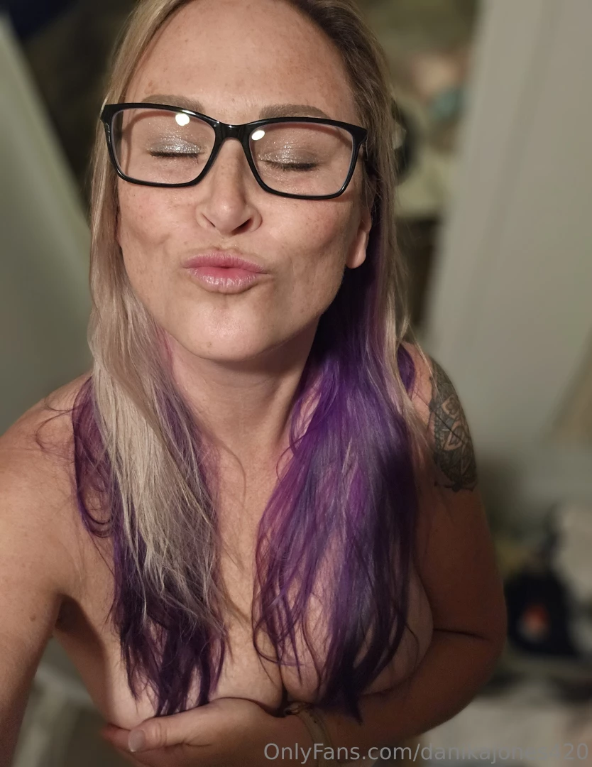 Always kiss me goodnight 