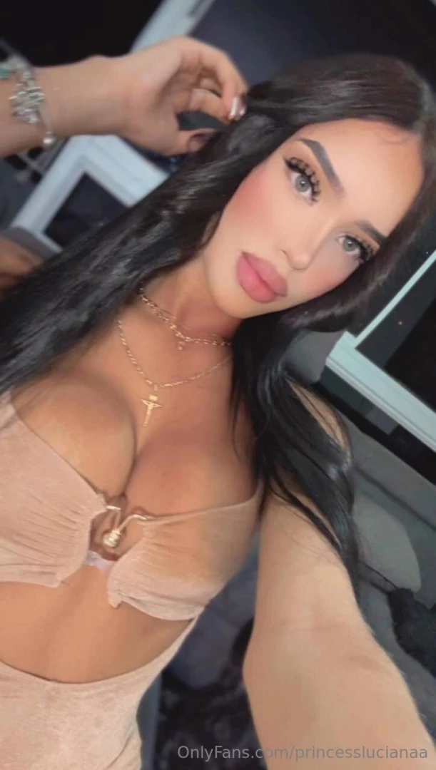 Documenting my day with loads of selfies what s your favorite selfie 