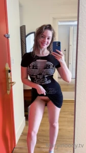 I m not wearing panties rn wanna confirm it