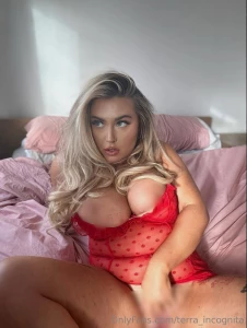 This marika_morgan blonde with big boobs is ready to rub them and part 11
