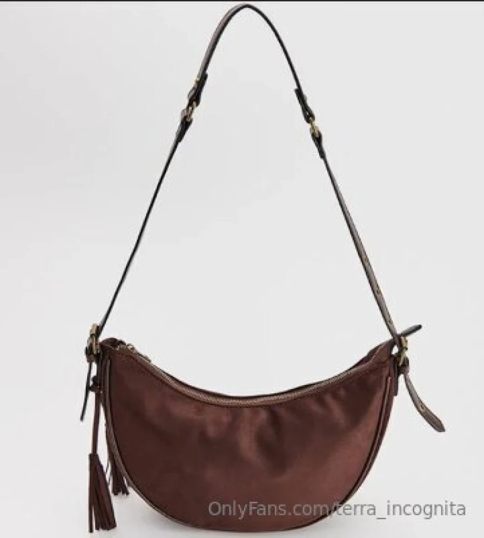 I ve been dreaming of this handbag for a long time can you help me 