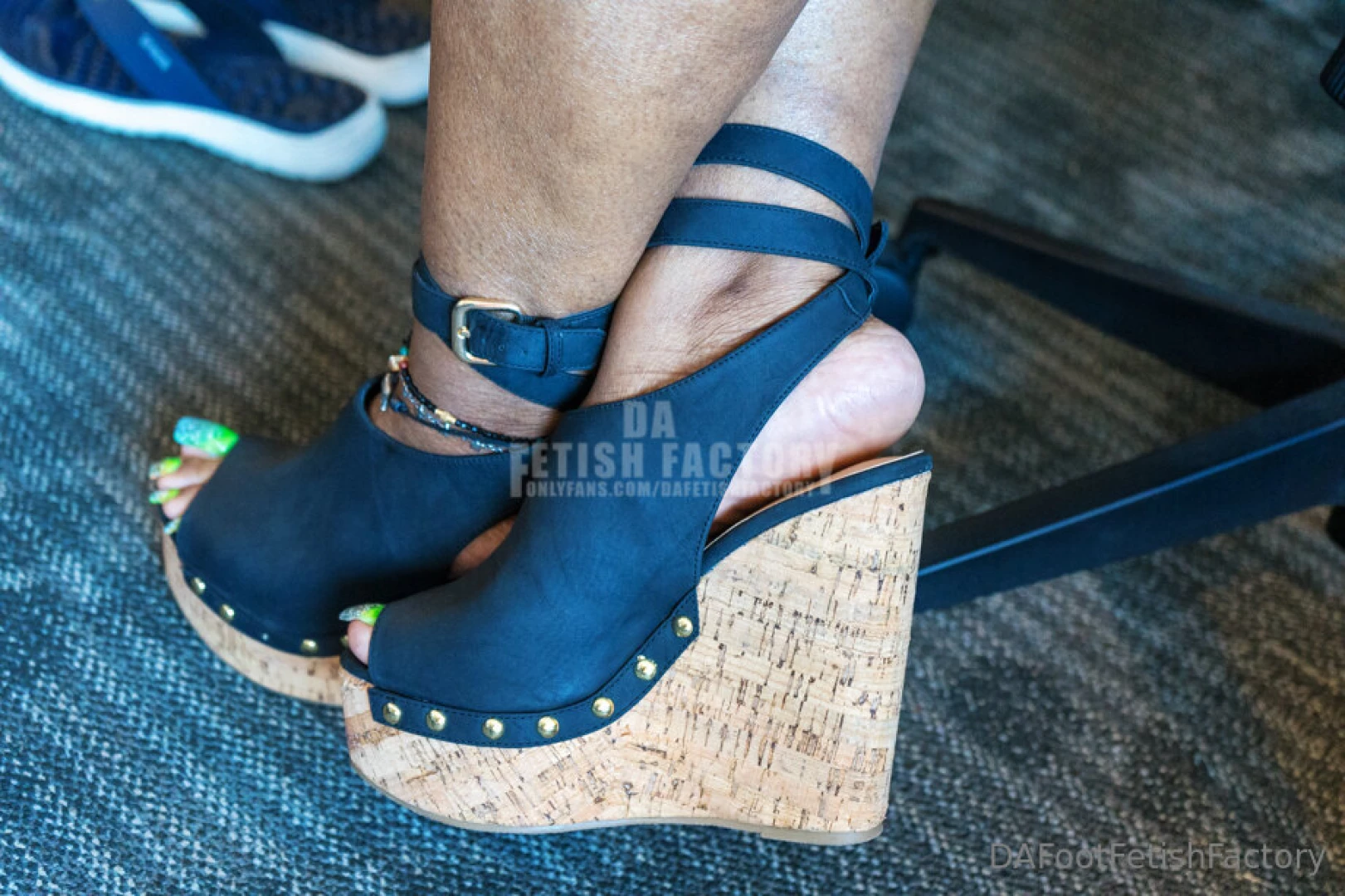 Auntie cinnamon is rocking those sexy wedges with the ankle strap and part 1 