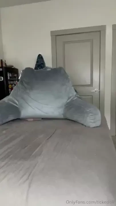 My first orgasm after the power out i was spotting cause of the new 