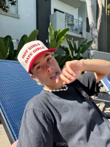 Staring contest ready set go part 3