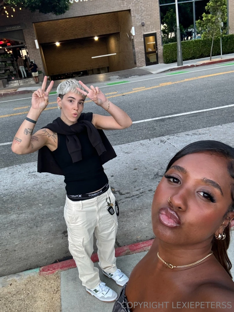 Meet my sexy ladyyyy we made some content for yalll - comment below 