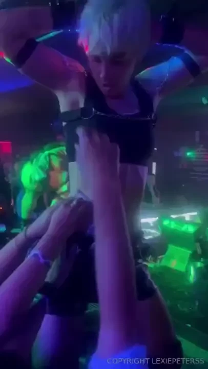 Little clip from my last show i love being a coyote 