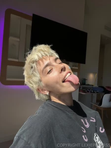 Sunday morning my tongue is calling