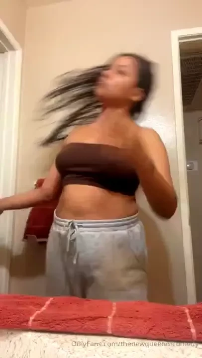 Getting ready for a fun night in thenewqueenofcomedyvip for no payper 