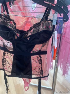 All tips will go towards my outfits check out my amazon wishlist too part 3