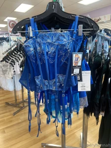 All tips will go towards my outfits check out my amazon wishlist too