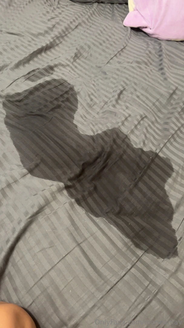 Accidentally squirted all my over clean sheets this morning 