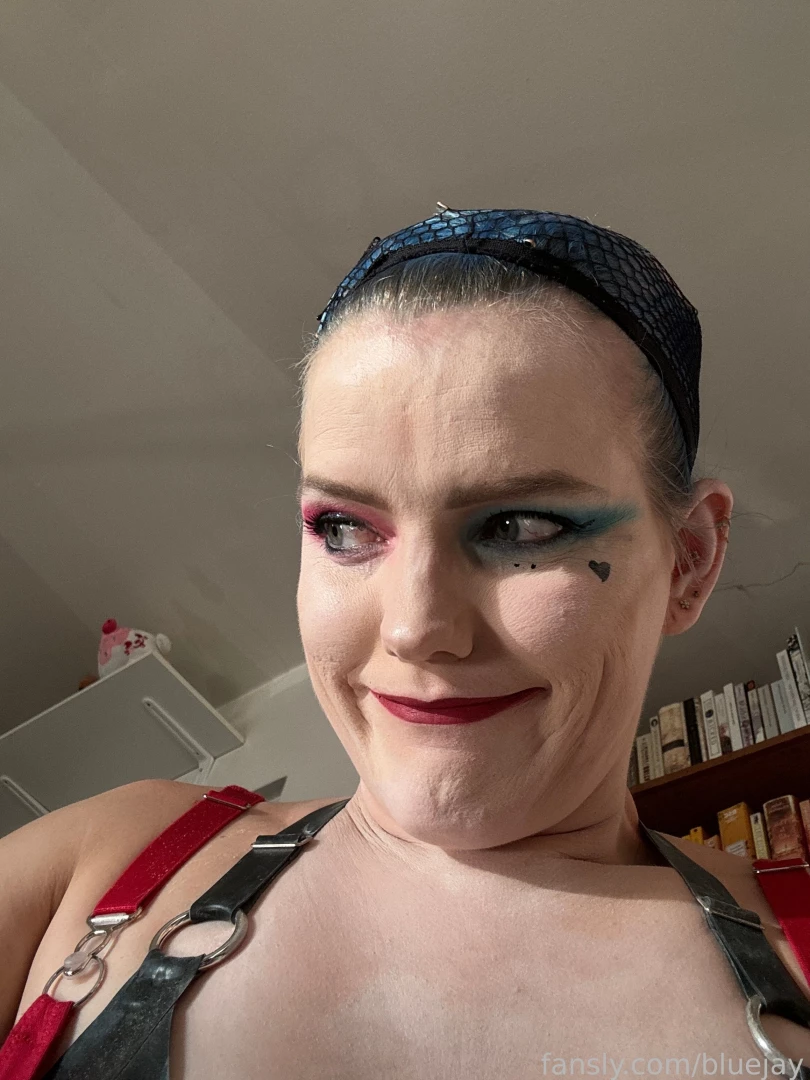 Pictures i send my fans vs pictures i send my friends 