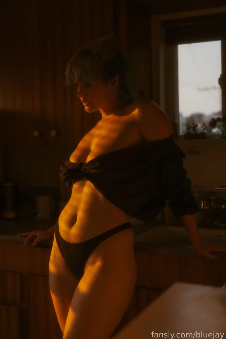 Hey remember that shoot i did on the literal day i started my period 