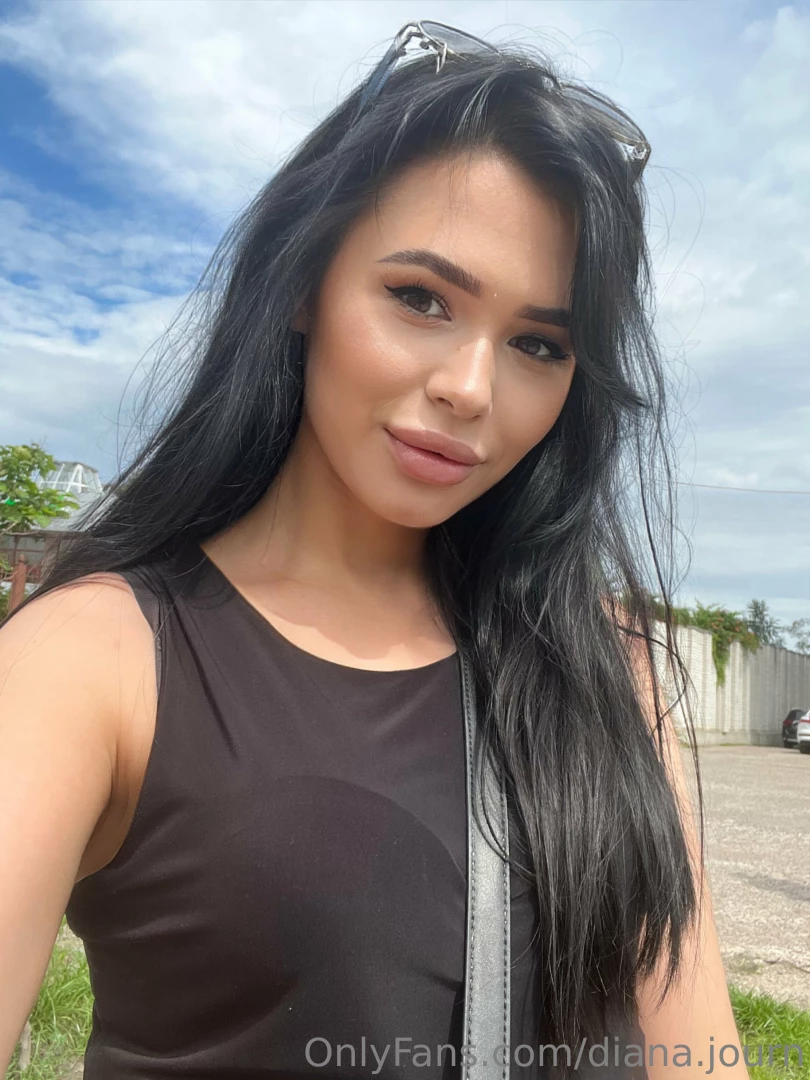 I love traveling and walking and learning new places 