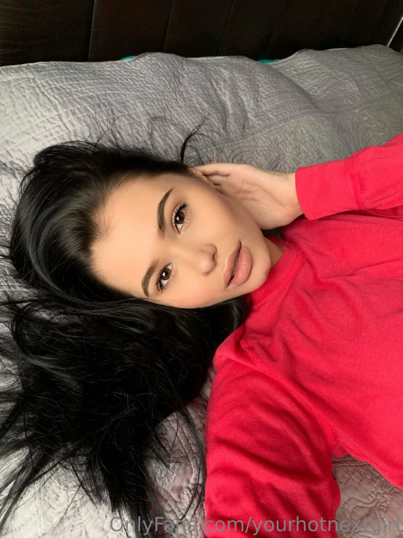 What makes a woman really happy i think a man who spends all his time 