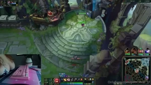 New heal slut video decided to make a highlight for easier use here