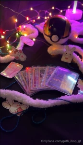 Down to the last few of the signed cards if anyone still wants any -