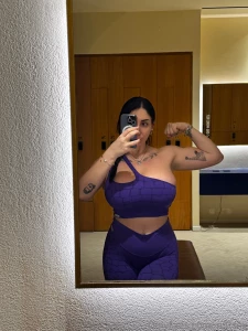 They say confidence is the best outfit but i think this gym set is