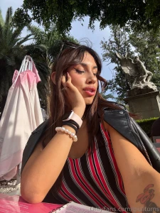 Looking away doesn t mean i m not in control you re already craving my