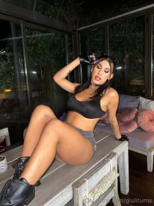 Tell me baby do you want me sitting pretty or riding filthy