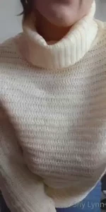 Hi i wanted to show you something please come take a peek i think you