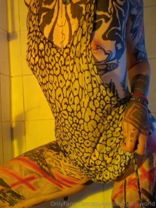 Do you like it wet tomorrow also comes a new video in the shower i