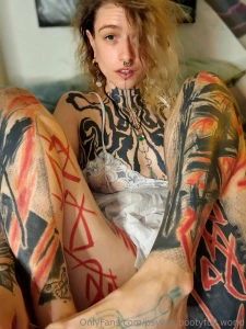 Have you already discovered my beauty spot yet women used to paint one part 4