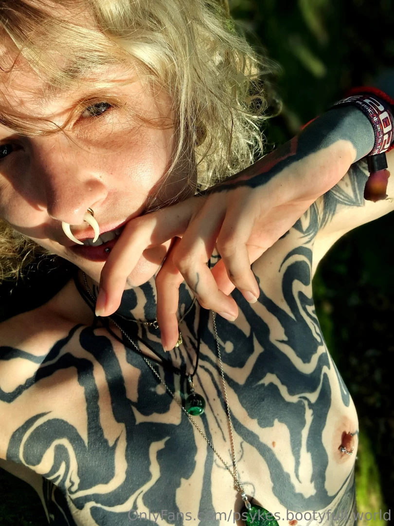 Sunshine fun how i love bein naked in the wild 