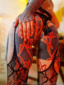 How do you like my in the red light looks tasty right bet you wanna