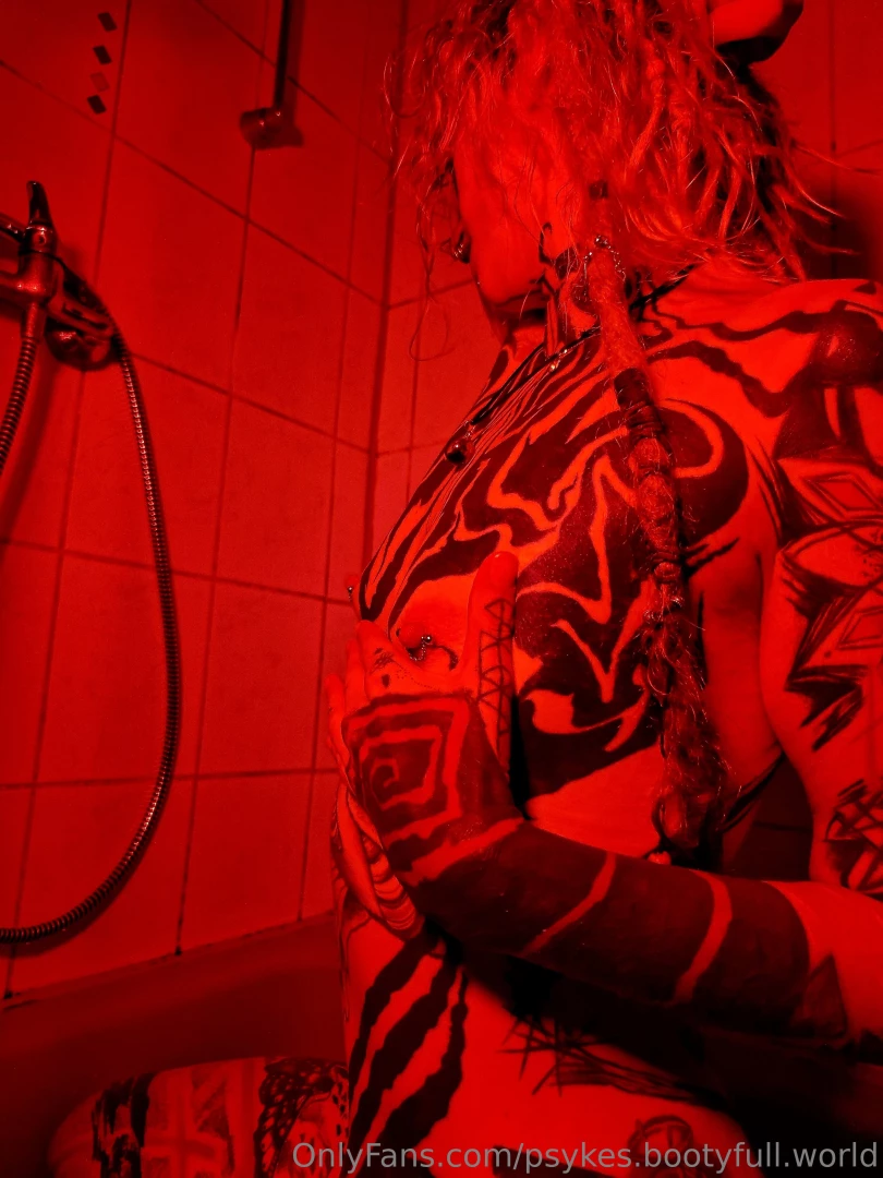 Mommy is always grateful for a little attention sending out suprising 