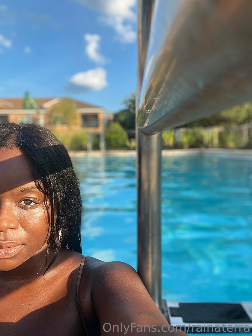 Swipe for my pool day titty pics part 2 