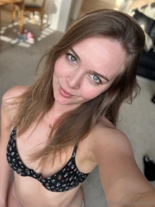 I took some cute pics yesterday that i thought you might like part 1